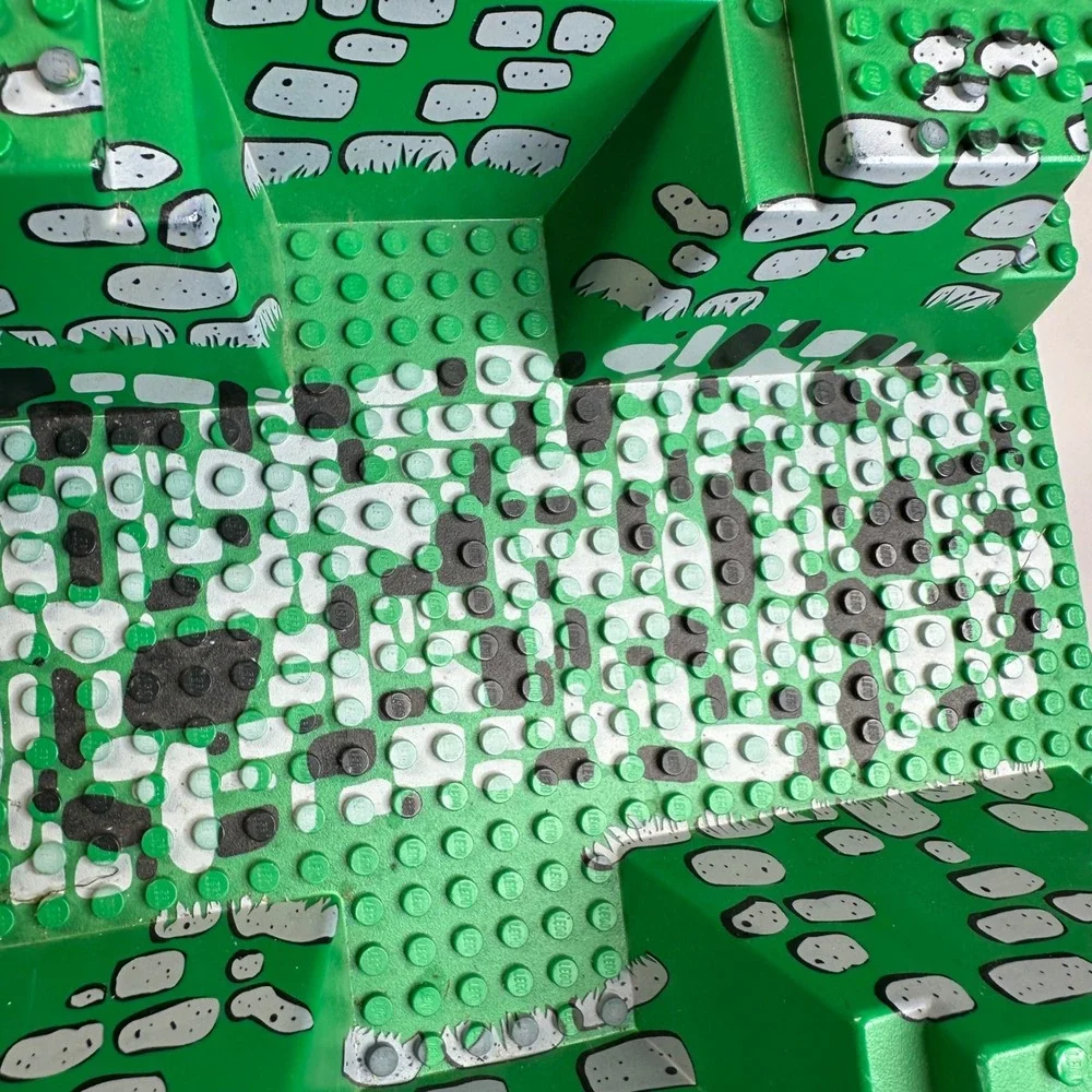 LEGO 3D Raised Baseplate 32x48 Green Castle Stone Road Double Crater 30271px2